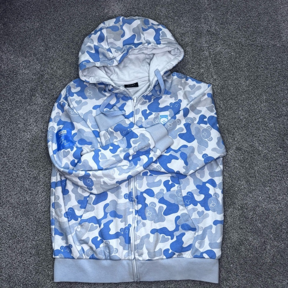 BT21 official merch hoodie, unisex XL blue and white camouflage